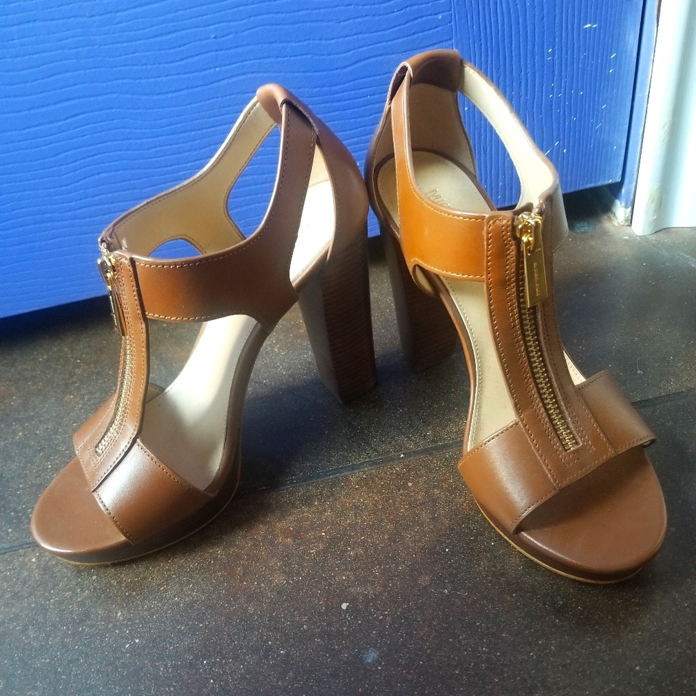 Michael Kors Berkley Lock Leather Platform Sandal